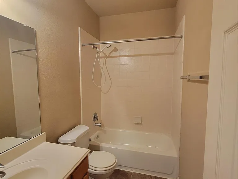 4238 Barossa Valley Ln — Photo 23