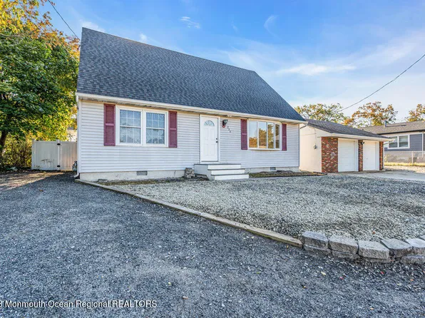 233 Spar Avenue, Beachwood, NJ 08722