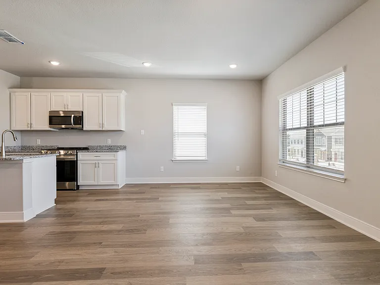 7126 Magnolia Vlg #201 — Photo 12