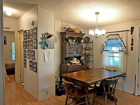 5th image of 799 Forest Ln