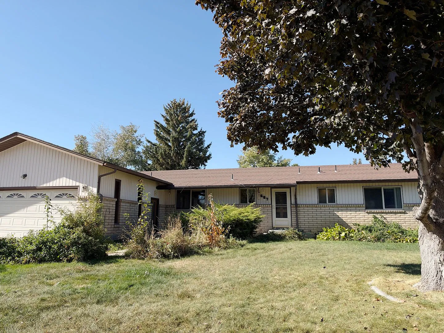 Spacious 4 Bedroom, 2 Bathroom Home for Rent in Idaho Falls! — Photo 2
