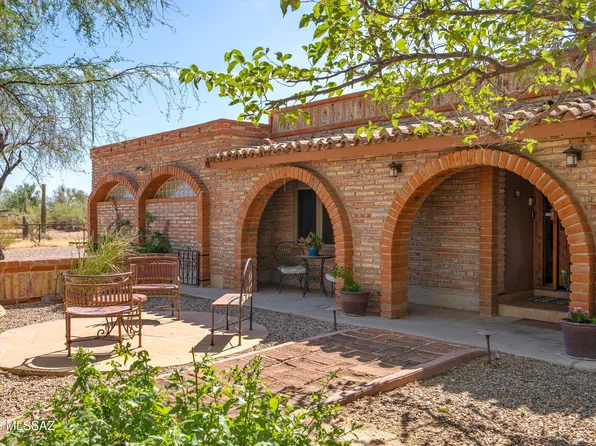 12721 W Well Pump Dr, Tucson, AZ 85743