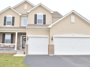 179 Easton Dr, Gilberts, IL 60136