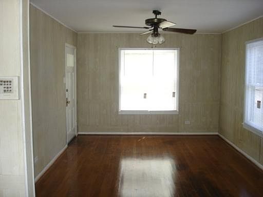 3rd image of 819 VENICE ST