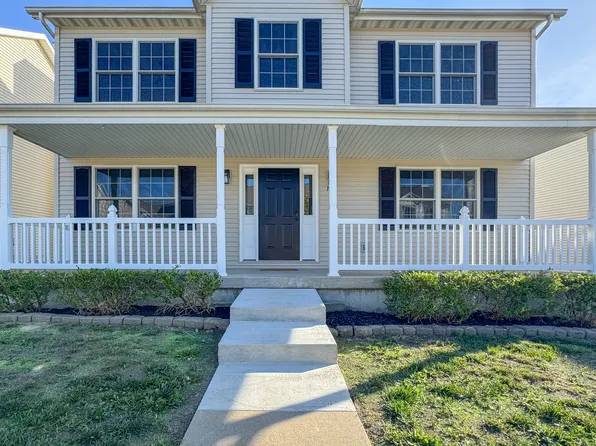 1103 Abercorn St, Normal, IL 61761