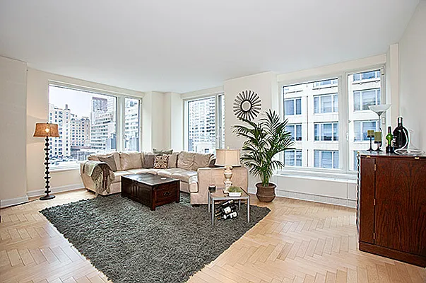 Sold by BLU Real Estate | media 5