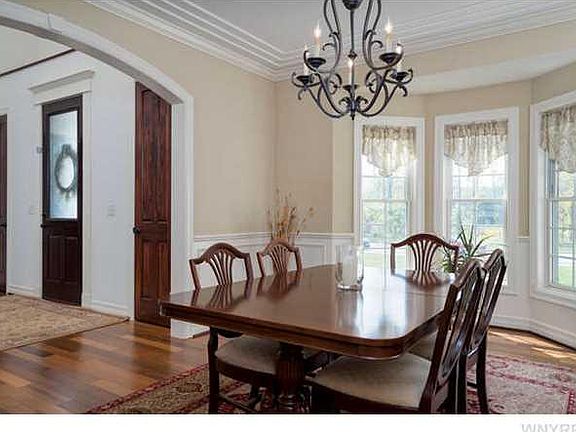 4th image of 5627 Glen Iris Dr
