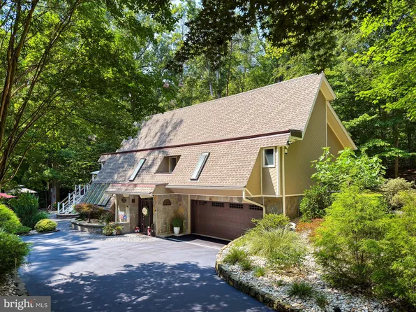 10409 Dominion Valley Dr, Fairfax Station, VA 22039