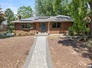 48 Palmer Pl, Leonia, NJ 07605