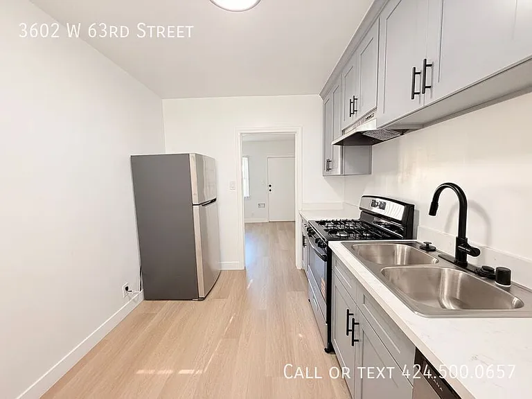 3602 W 63rd St — Photo 5