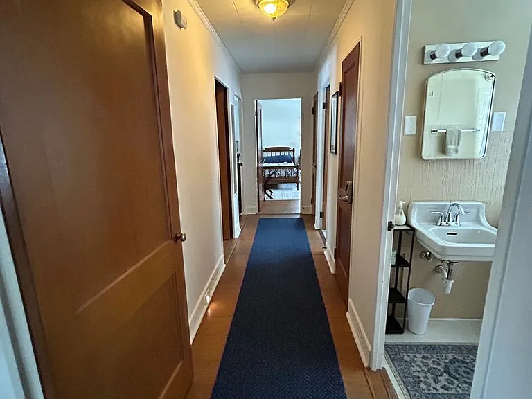 220 Ridge Ave — Photo 18