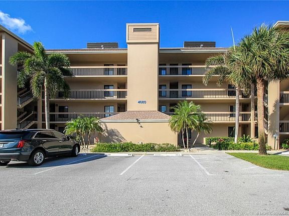 3rd image of 4680 NE Sandpebble Trce APT 301