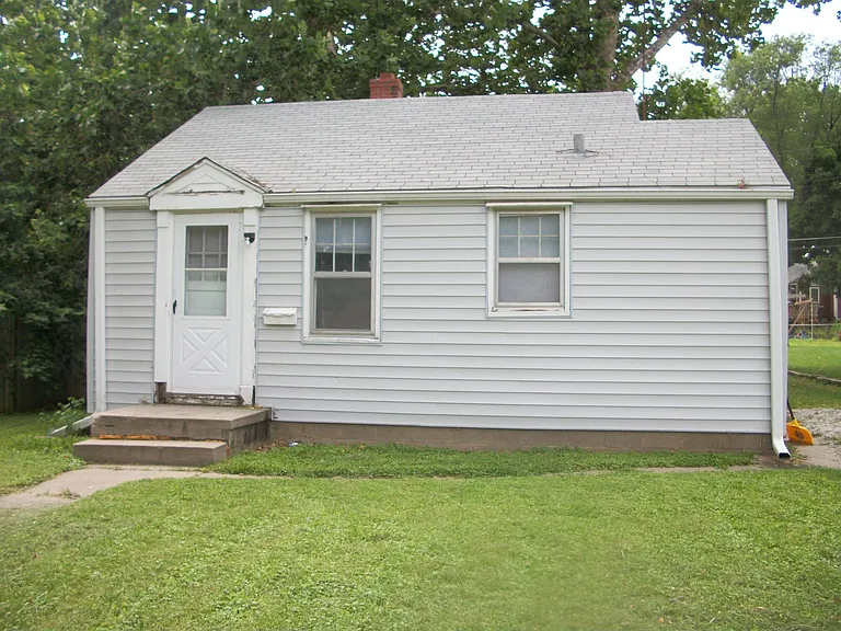 2408 Madison St — Photo 1