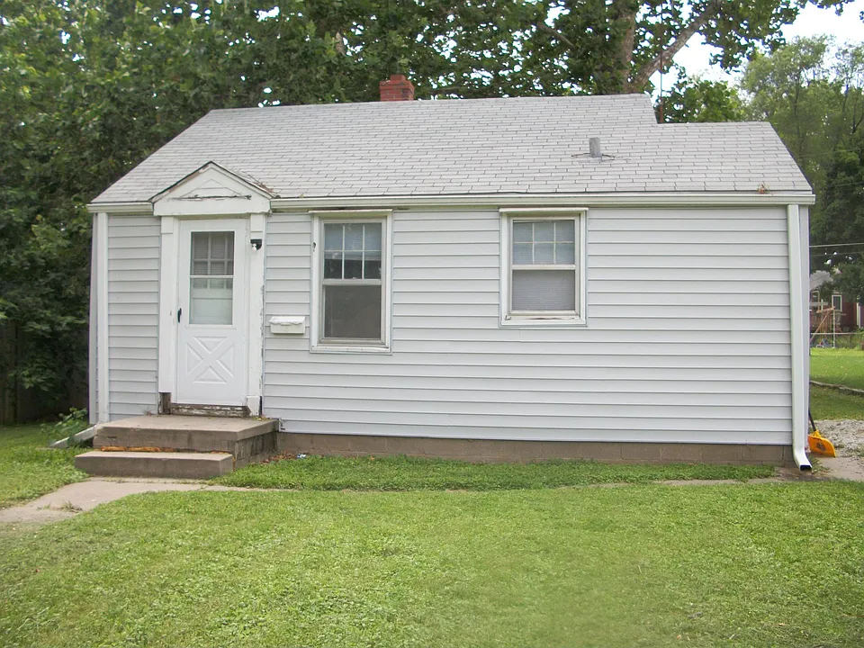 2408 Madison St