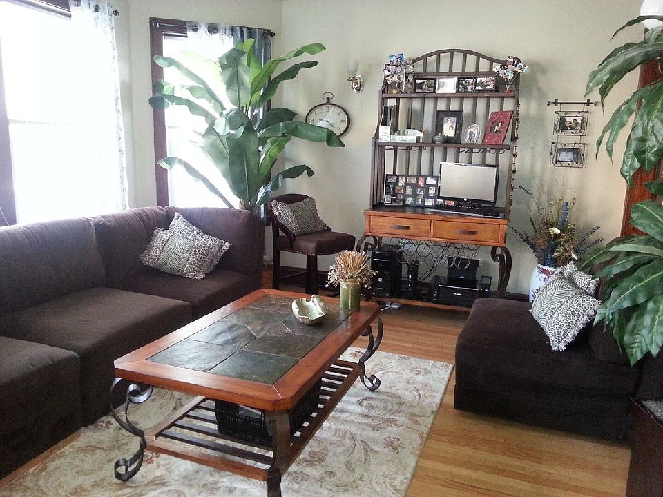 2nd image of 4717 W Addison St #1