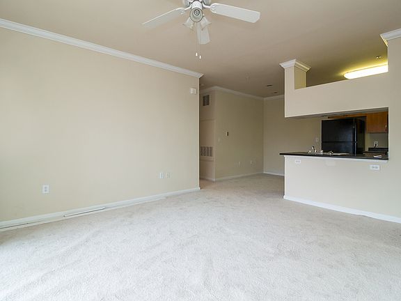 4th image of 19629 Galway Bay Cir APT 203