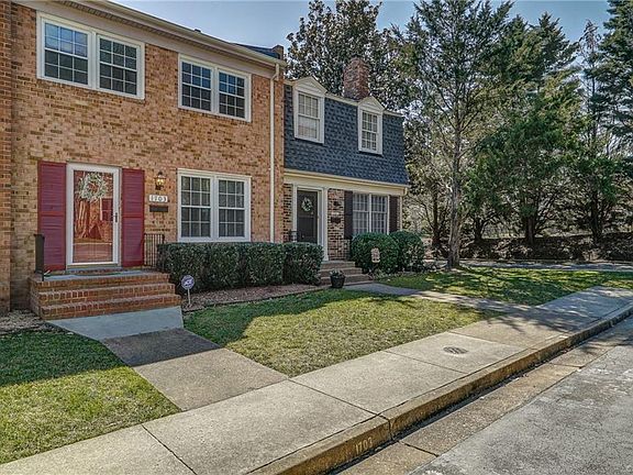 3rd image of 1703 Cambridge Ct