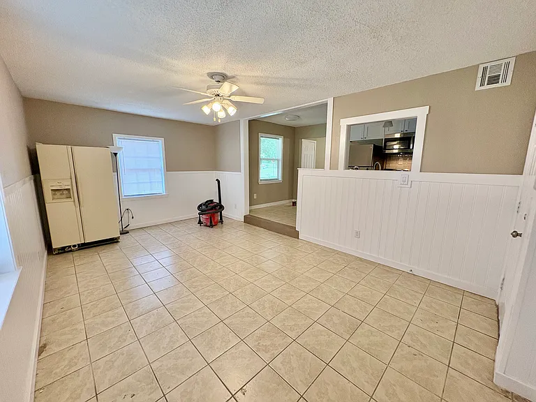 926 Medford Ave — Photo 16