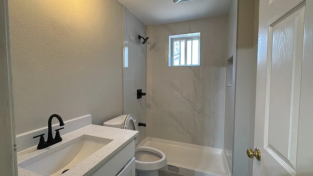 3 bed, 1995 sqft, $2,350 — Photo 4