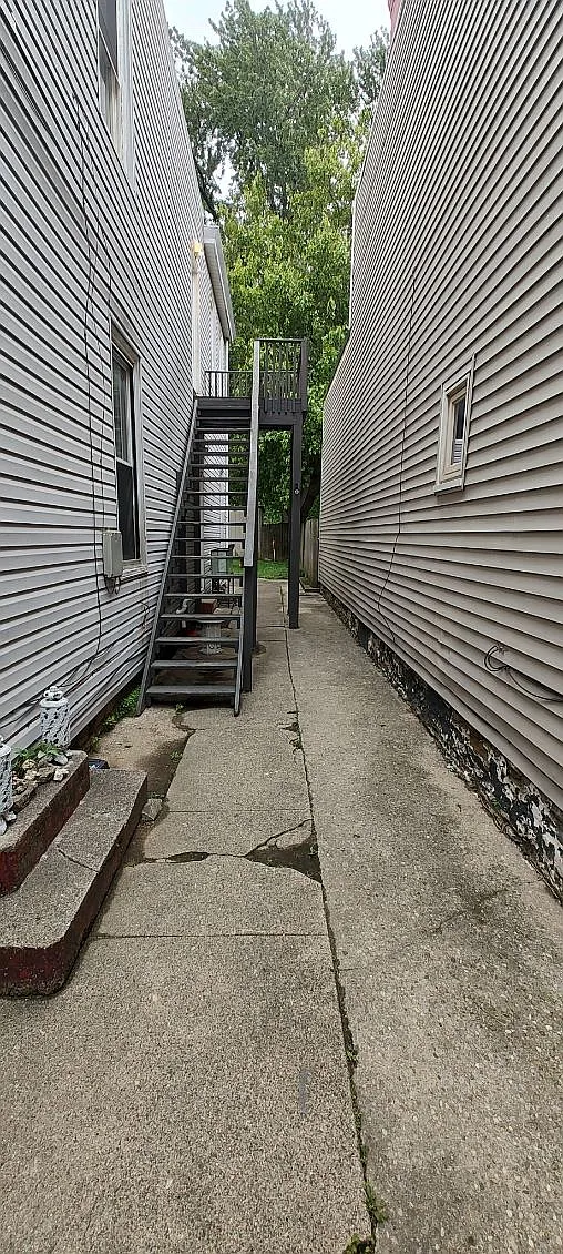 Building Photo - 1708 Garrard St #2