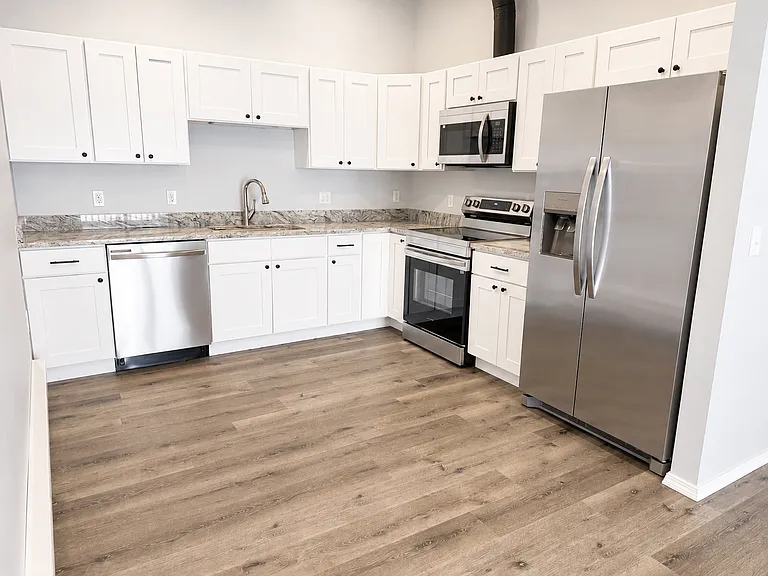 2833 Patch St — Photo 10