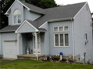 85 Westridge Ln, Middletown, CT 06457