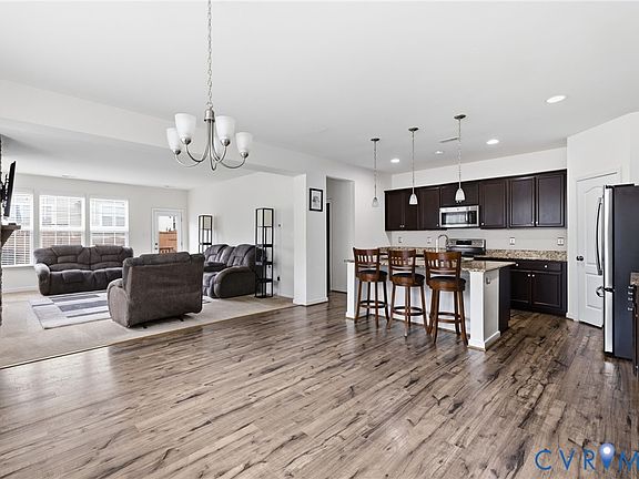 4th image of 10801 Parmele Pl