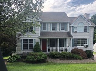 11 Reynolds Farm Rd, New Milford, CT 06776