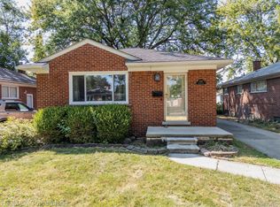 8267 Nightingale St, Dearborn Heights, MI 48127