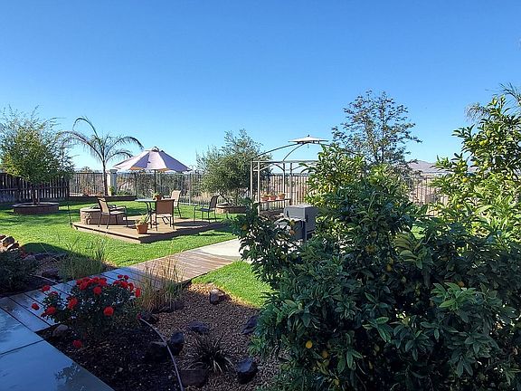 3rd image of 15363 La Casa Dr