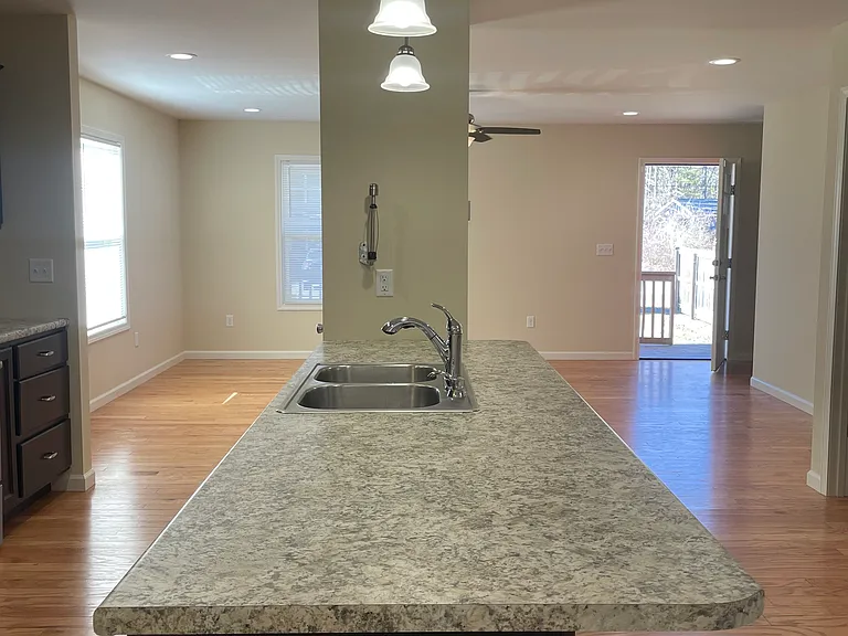 279 Rock Hill Rd — Photo 13