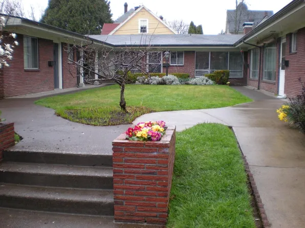 3407 SE Madison St, Portland, OR