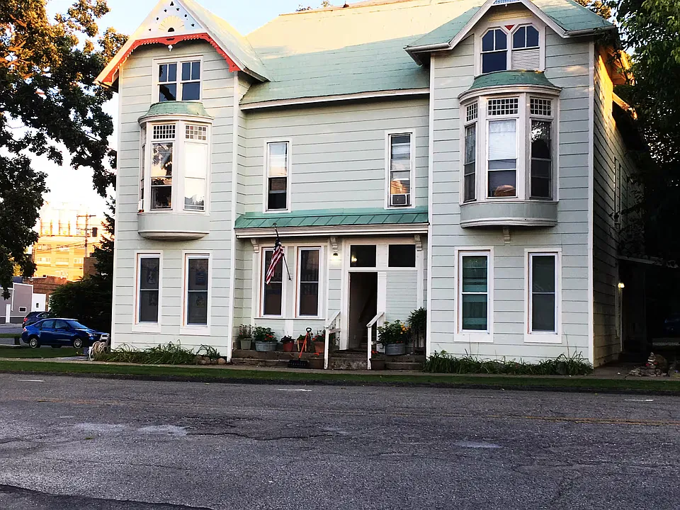 76 North St #21