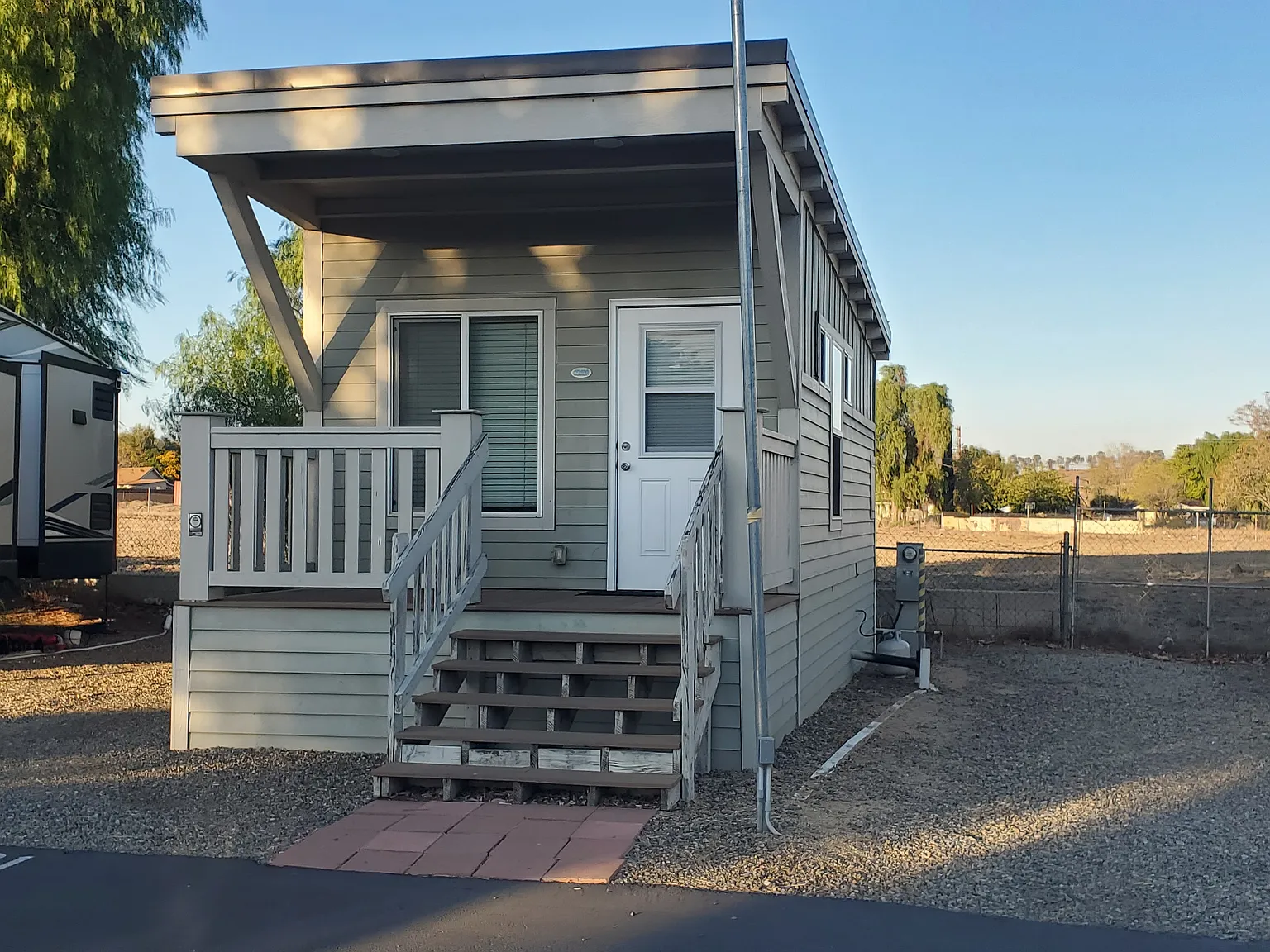 Studio, 250 sqft, $1,450 — Photo 2