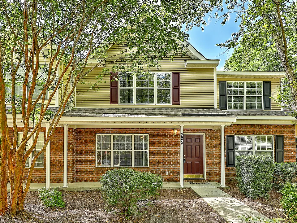 8074 Shadow Oak Dr