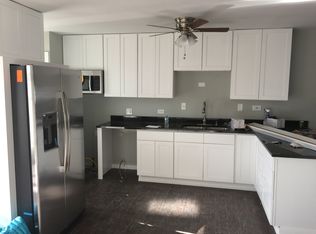 1067 Carpenter Ct, Elk Grove Village, IL 60007