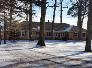 998 N 4th St, Chesaning, MI 48616