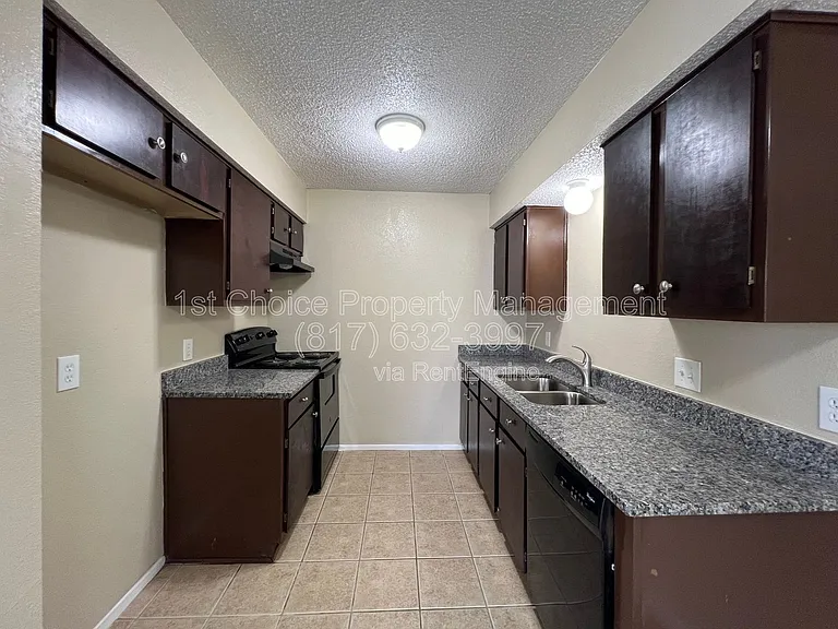 7041 Crosstimbers Ln — Photo 33
