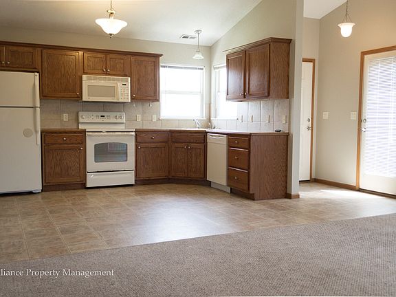 3rd image of 516-518 Brookmont Dr #516