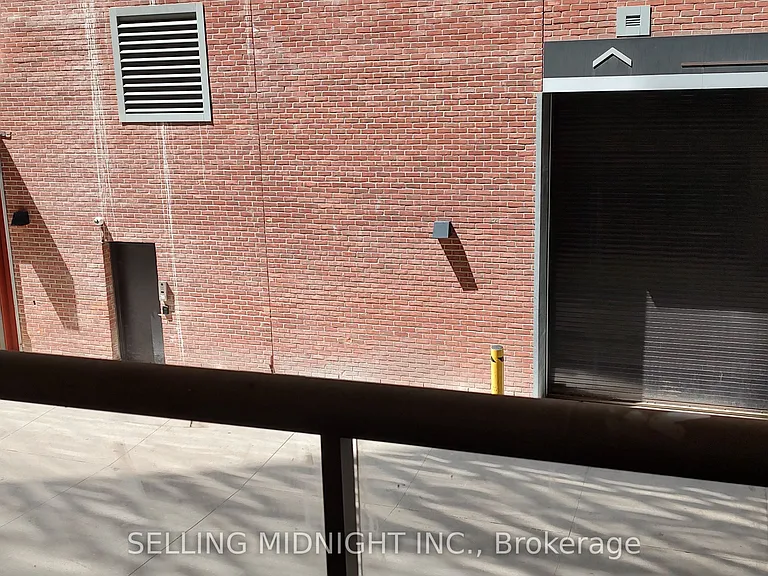 250 Wellington St W #245 — Photo 18