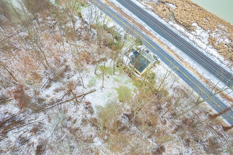 3rd image of 874 River Road