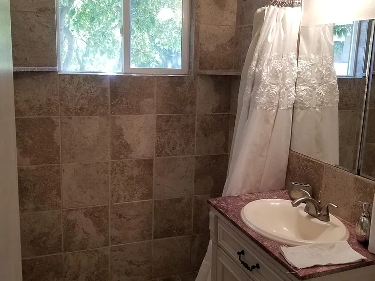2244 Finch Ln — Photo 8