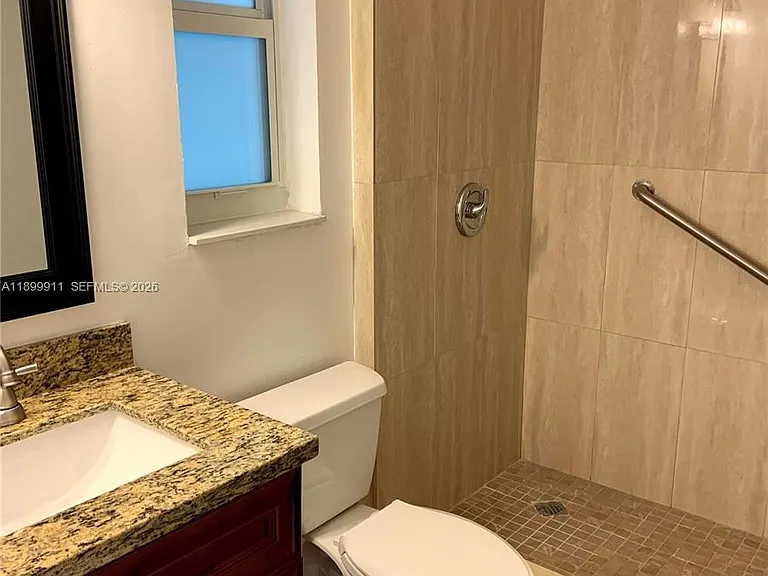 6407 SW 5th St — Photo 32