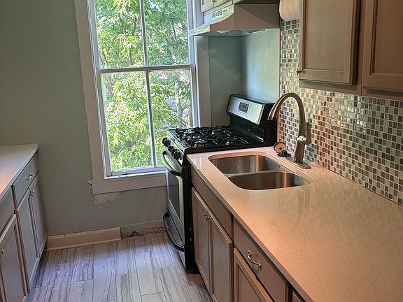 2nd image of 107 Regan St APT 2
