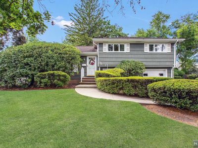 368 Shea Dr, New Milford, NJ, 07646