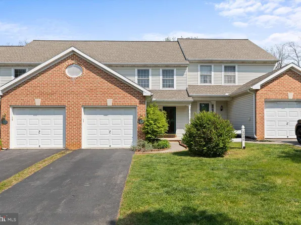 4067 Buttonwood Dr, Mount Joy, PA 17552