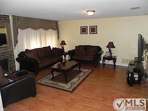 4th image of 11923 Leisure Dr