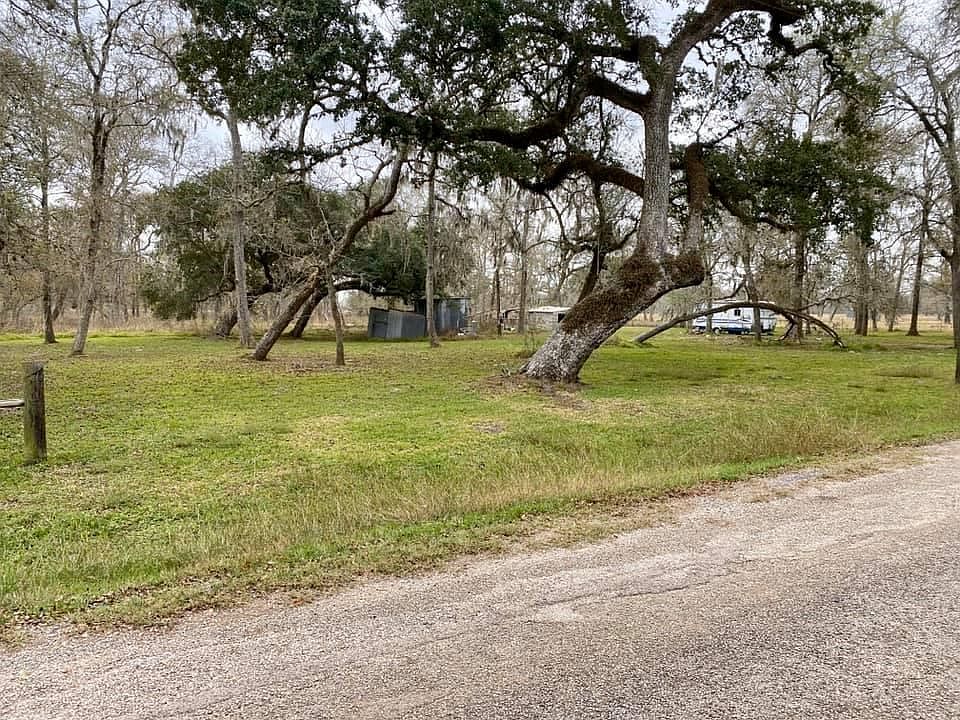 1st image of 637 Oak Forest Dr