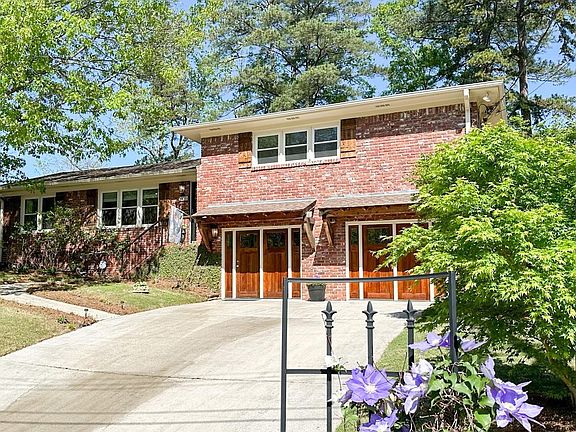 2nd image of 936 Shades Glen Dr