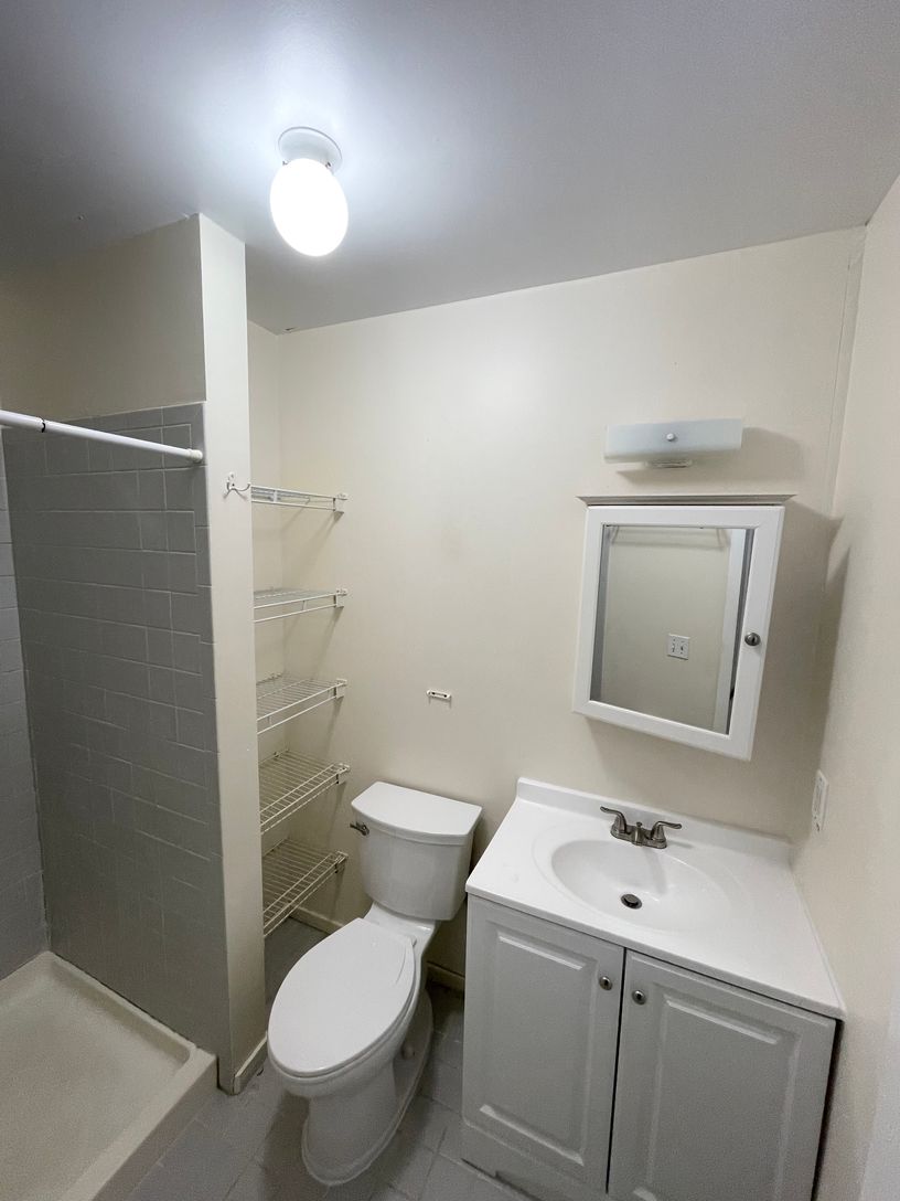 Full en-suite bathroom with some recent updates.